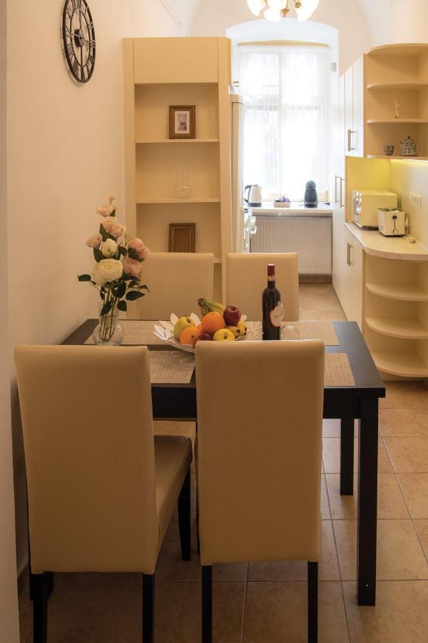 Theatroom Apartman 埃格尔 外观 照片
