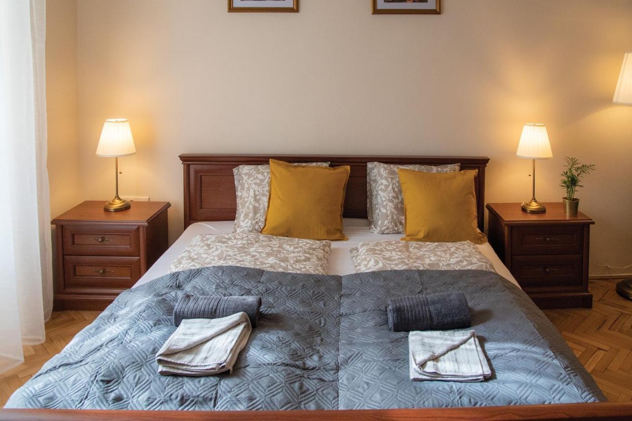 Theatroom Apartman 埃格尔 外观 照片