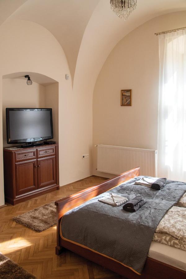 Theatroom Apartman 埃格尔 外观 照片