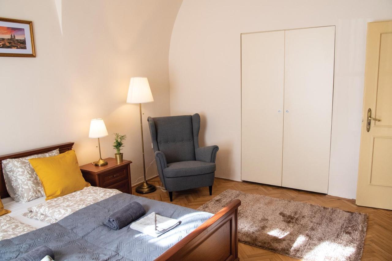Theatroom Apartman 埃格尔 外观 照片