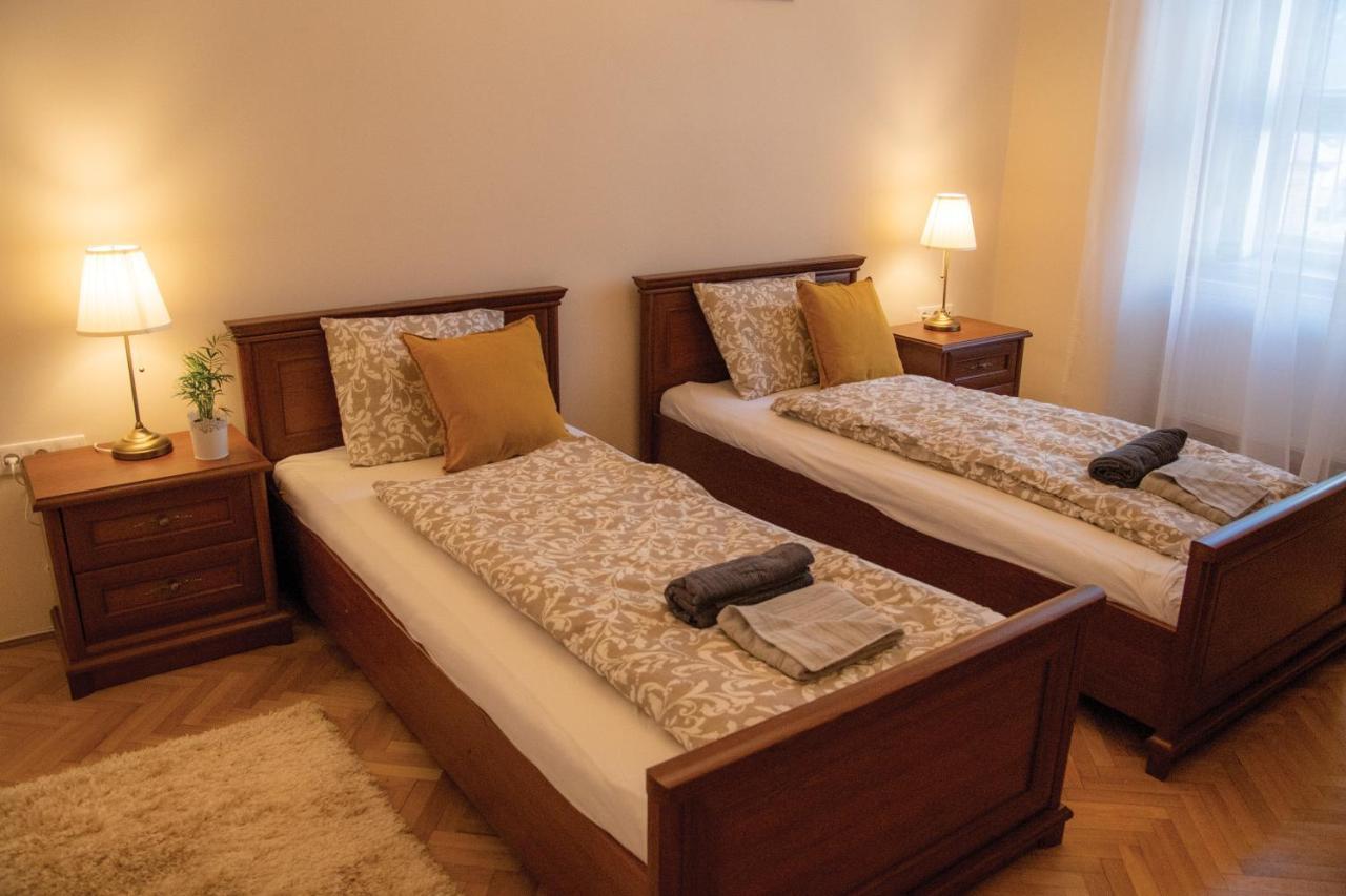 Theatroom Apartman 埃格尔 外观 照片